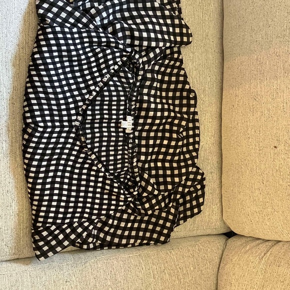 Black and White Spense Top - Picture 4 of 5